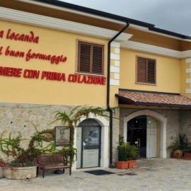 La Locanda del Buon Formaggio, готель у місті Tito