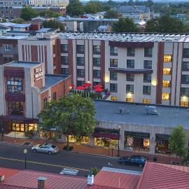 The Hotel Warner, хотел в Уест Честър