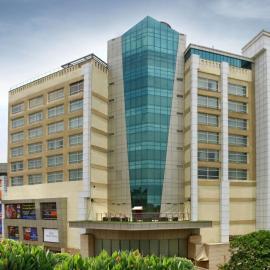 Mahagun Sarovar Portico Suites – hotel w mieście Ghaziabad