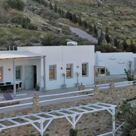 Κατοικία Uppolis με θέα τα νησιά, Hotel in Ano Syros