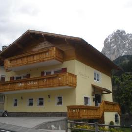 Garni Ossi, Hotel in St. Christina in Gröden