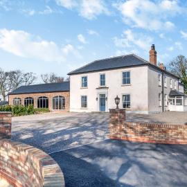 Carlton Manor