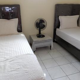 Balqis Homestay Syariah II Pasar Aur Kuning, מלון בבוקיטינגי