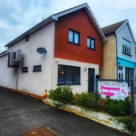 Deepcut Lodge Bed & Breakfast Self Service: Camberley şehrinde bir otel