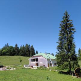 La Ferme du Lanchet โรงแรมในลามูรา