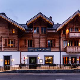 Hotel-Restaurant Valrose, hotel i Gstaad