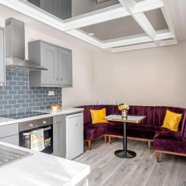 ALBERT COURT, hotell i Castletown