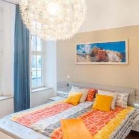 3 Raum FeWo Karl May, gehobene Ausstattung, Radebeul-Ost, 76qm, hotel en Radebeul