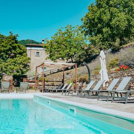 Agriturismo Casa Turchetti -Nature & Pool & Relax tra Lunigiana, Nord Toscana e Cinque Terre, hotel Comanóban