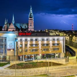 Qubus Hotel Kielce, viešbutis Kelcuose