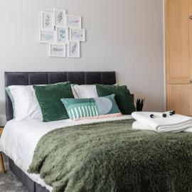 Lovely House in Welwyn with Garden and Off road parking, hotel v destinaci Welwyn Garden City