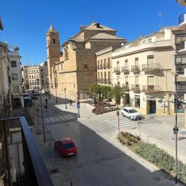 Vivienda Turística LA TRINIDAD, hotel u gradu Ubeda