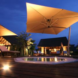 Buffalo Thorn Lodge, hotel u gradu Matlhagame
