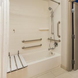 Holiday Inn Express & Suites Courtenay - Comox by IHG, hotel en Courtenay