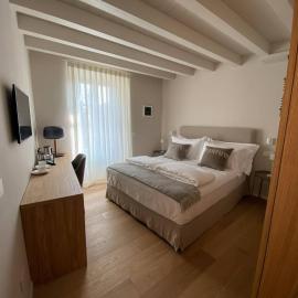 La Torre - Luxury Rooms - Belgirate, hotel v destinácii Belgirate