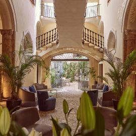 Palacio Can Marqués by Puro