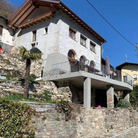 Tolles Loft in den Tessiner Bergen โรงแรมในCorcapolo