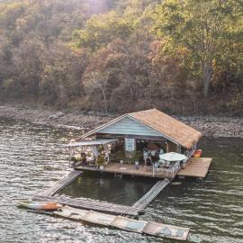Hometown Riverview - โฮมทาวน์ ริเวอร์วิว, hotell i Si Sawat