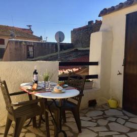 Centre of Olonzac, 2 bedrooms & private sunny rooftop terrace