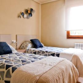 Urbión Etxea, hotel u gradu Viana
