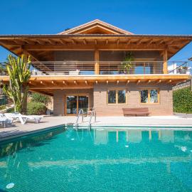 Catalunya Casas Infinity pool and views 20min to Barcelona