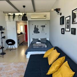 Ein Hod - Artists Village, hotel i Ein Hod