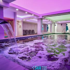 Stil Motel & Spa, hotel em Tăşnad