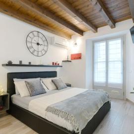 Antica Corte Como con balcone