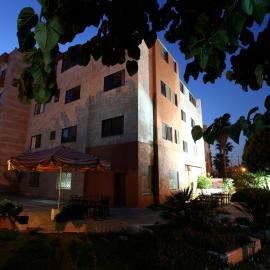 Barakat Hotel Apartments، فندق في عمّان