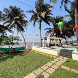 iIRA Stays: Ocean Bliss (Sea View)، فندق في آليباغ