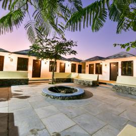 HARIYALI RESORT โรงแรมในBāli