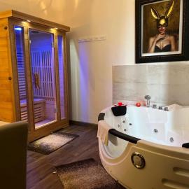 Notte Rosa Suites & Relax, hotel a Fornovo di Taro