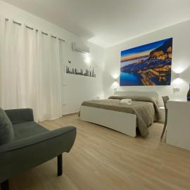 IN CENTRO ROOMS Vicino Cefalù SELF-CHEK-IN, hotel sa Campofelice di Roccella