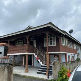TINGKAT ATAS ONLY Homestay 4 minit ke Jeti Pulau Kapas Marang, Hotel in Marang