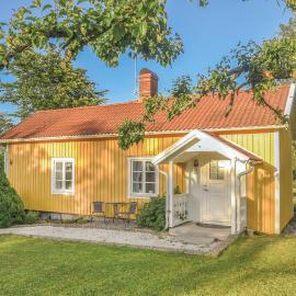 Awesome Home In Åsensbruk With Kitchen, hotel i Åsensbruk
