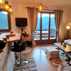 Grand studio refait à neuf