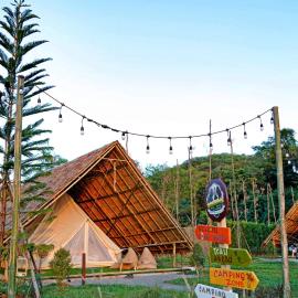 Yellowstone Camps Resort Khao Yai – hotel w mieście Pak Chong