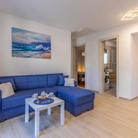 Spacious & Modern Apartment Blue Pula for 4 with Terrace & Parking Peaceful Stay near Pula Beaches
