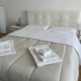Cavour16 rent bedrooms
