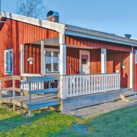 Awesome Home In Bullaren With Wifi, Hotel in Bullaren