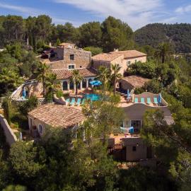 Sitges Hill Retreats-Masia Nur 22 bedrooms divided over 9 houses for max 44 guests