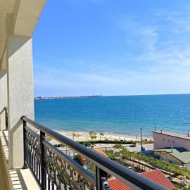 Private Apartments by the sea with a large terrace in Apart hotel!, hotel a Pomorie