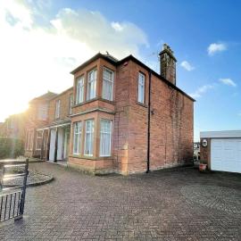 Beautiful Period Property in Central Location - Pass the Keys