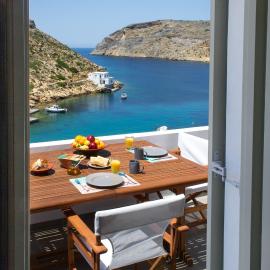 Droufakos’ home, Lux seafront apartment w. View