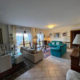 CLASSY Penthouse B&B, hotel in Imola