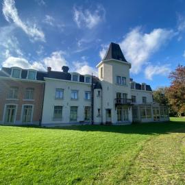 La chambre du château du golf de Bernalmont