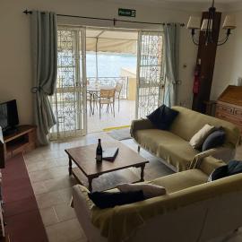 Groundfloor Apartment By The Sea, Fabulous Views