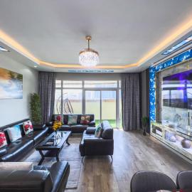 Luxury two bedroom شقة فخمة وكبيرة غرفتين, hotel v destinácii Ajman 