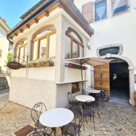 Pietra Rara Apartments, hotel a Pietramurata