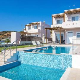 Regina Villa - Family Dream with double pool, hotel a Lakhania